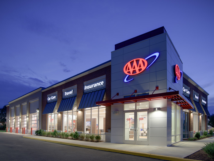 AAA redesigned its retail branches to streamline basic services, enable members to serve themselves wherever possible, and signal that the 100+ year-old organization remains an innovator.
